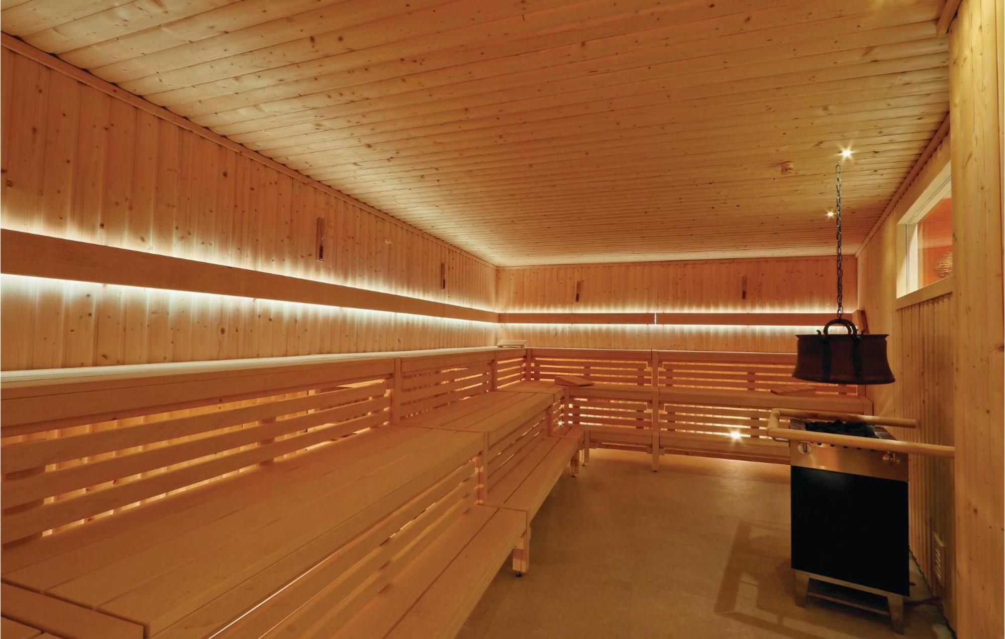 Amazing Apartment In Luebeck Travemuende With Sauna Buitenkant foto
